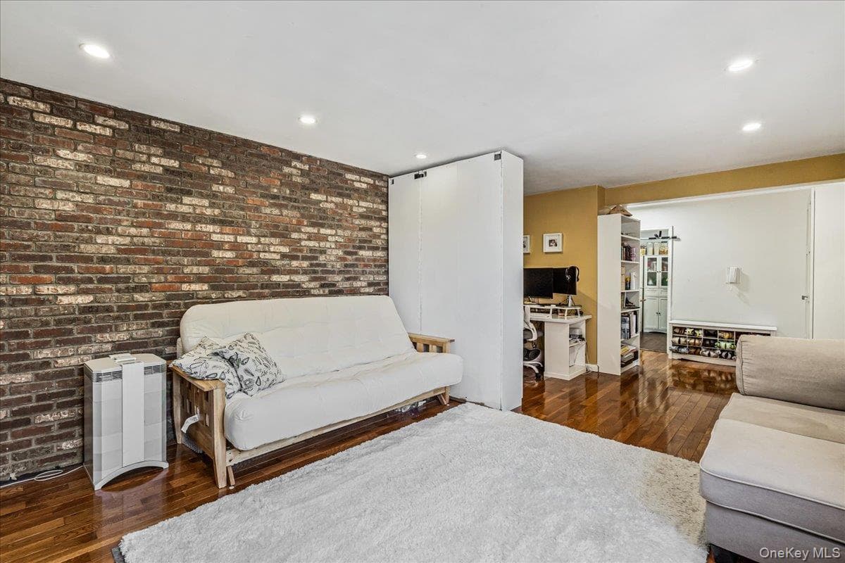 144-55 Melbourne Avenue Unit: 6E thumbnail 9