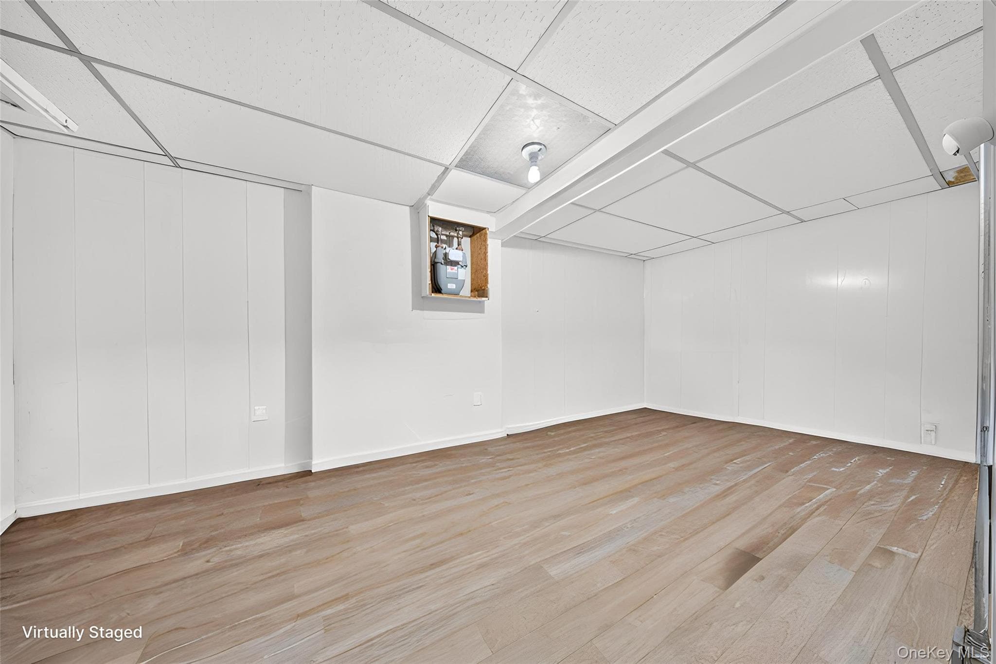 4084 Denman Street thumbnail 23