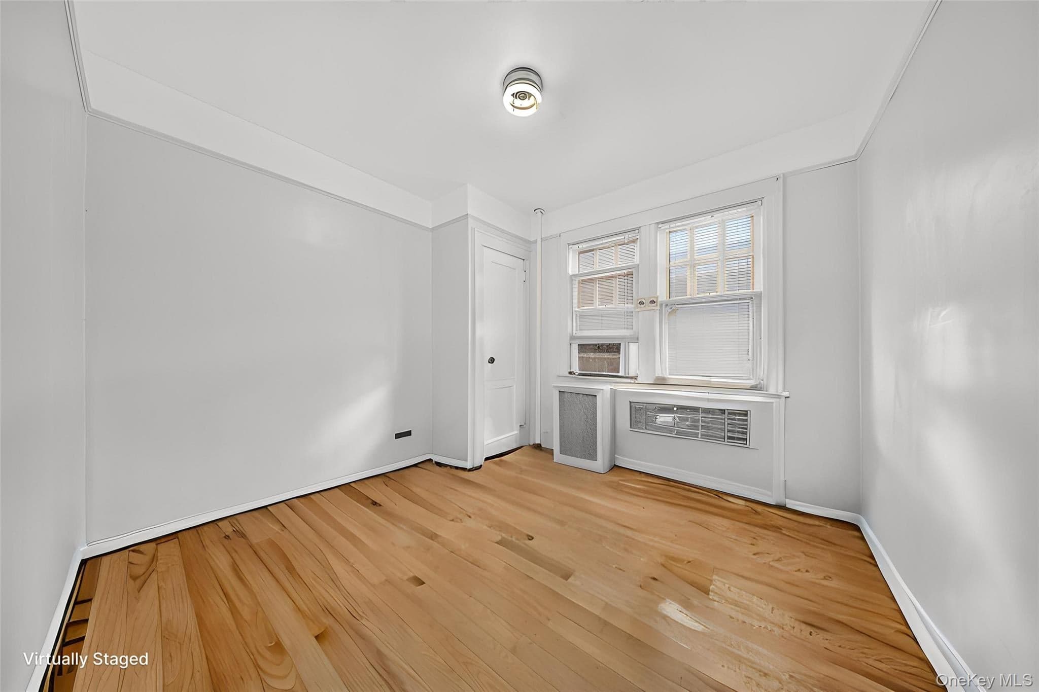 4084 Denman Street thumbnail 22