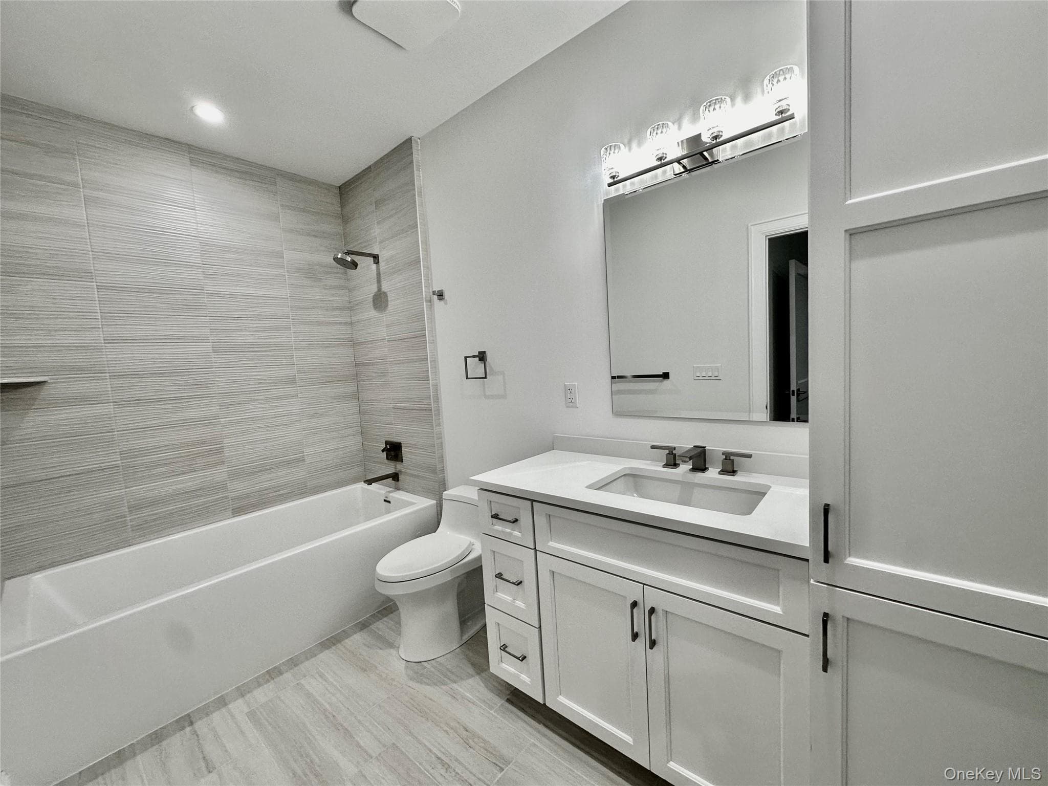 585 Main St St Unit: 1A thumbnail 11