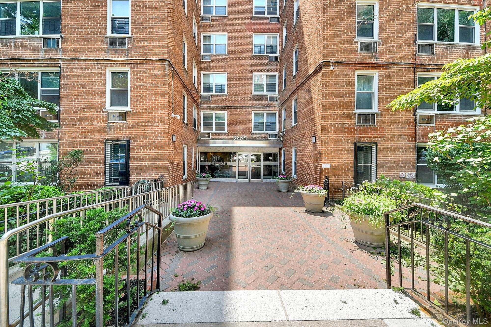 2465 Palisade Avenue Unit: 1J thumbnail 25