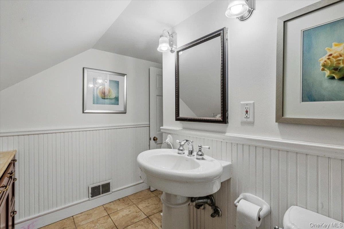 16 Stuart Avenue thumbnail 26