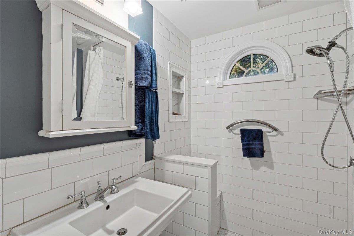 16 Stuart Avenue thumbnail 16