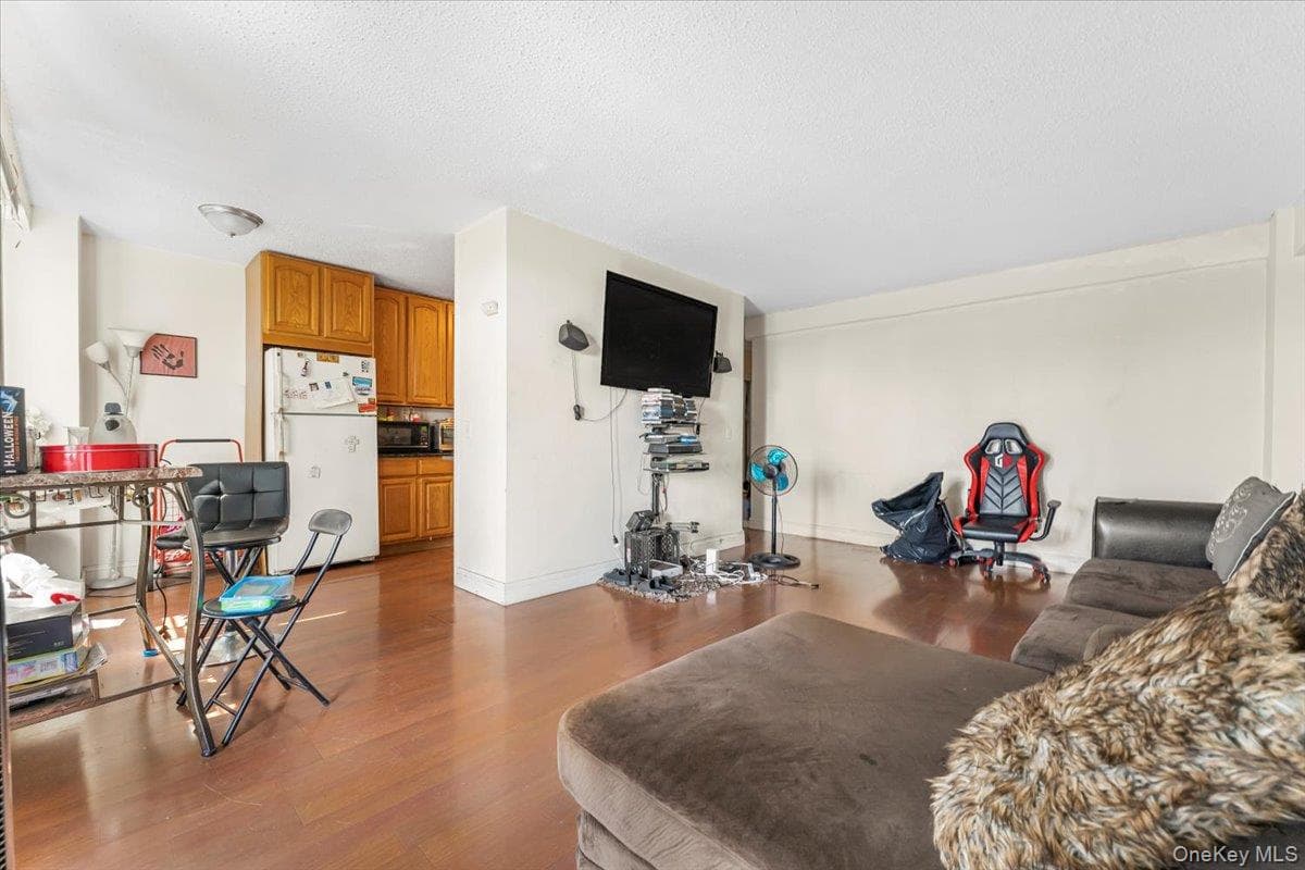 825 Morrison Avenue Unit: 16A thumbnail 3