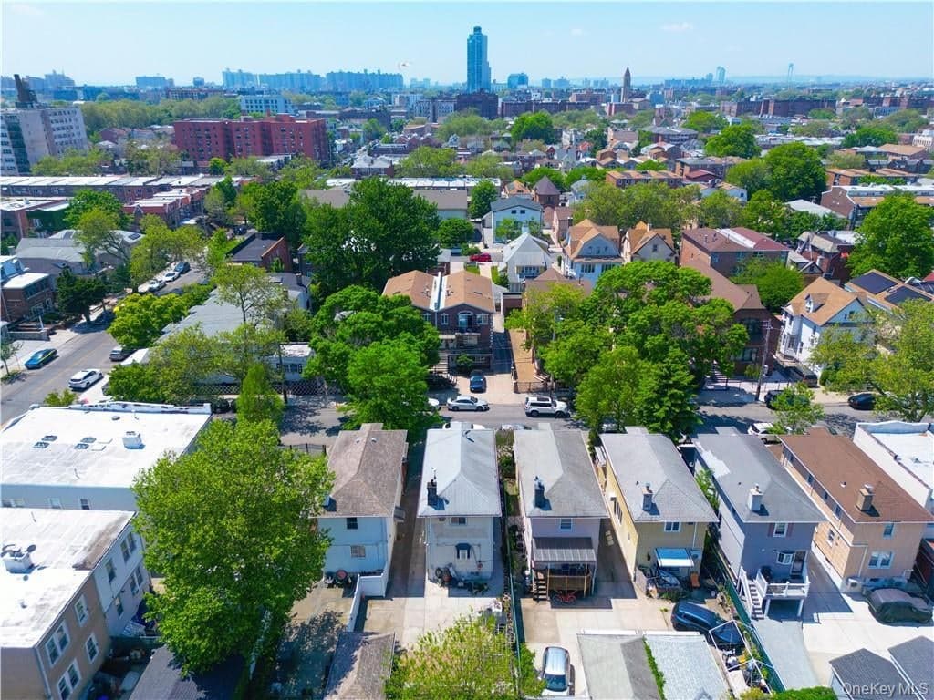 2675 E 27th Street thumbnail 27