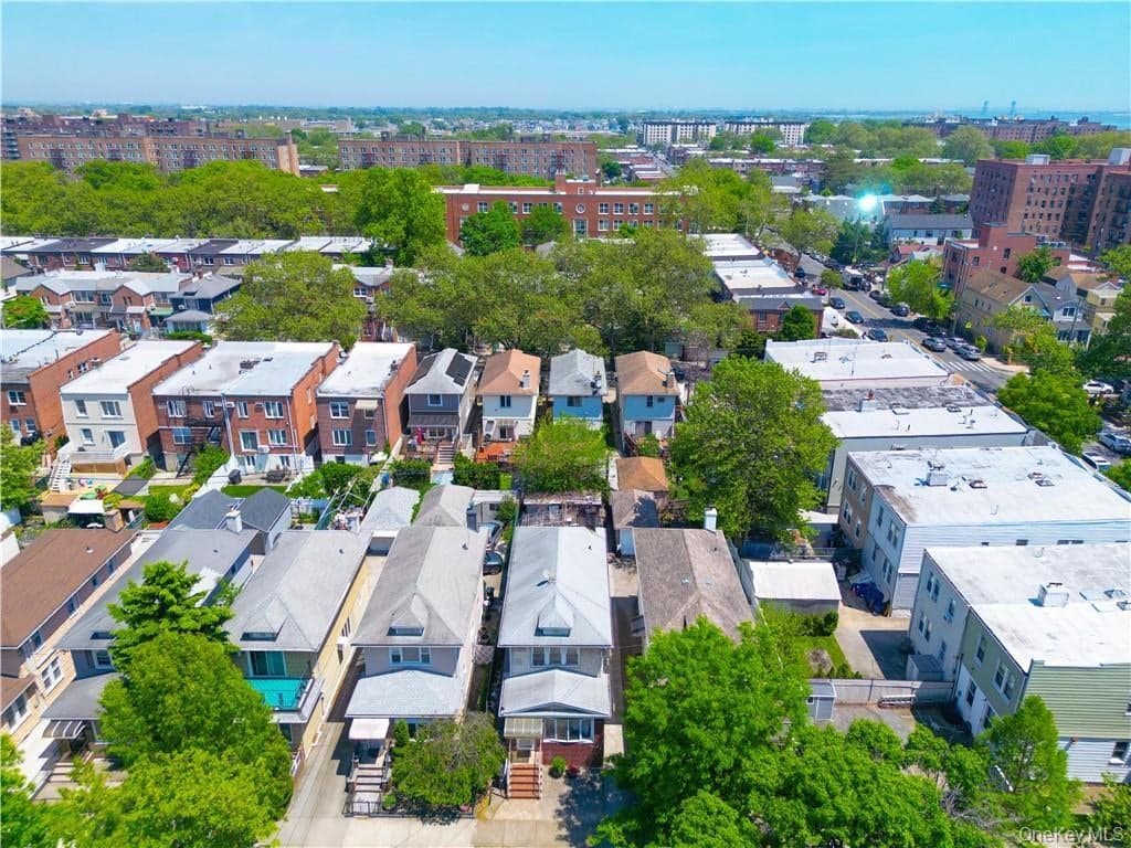 2675 E 27th Street thumbnail 25