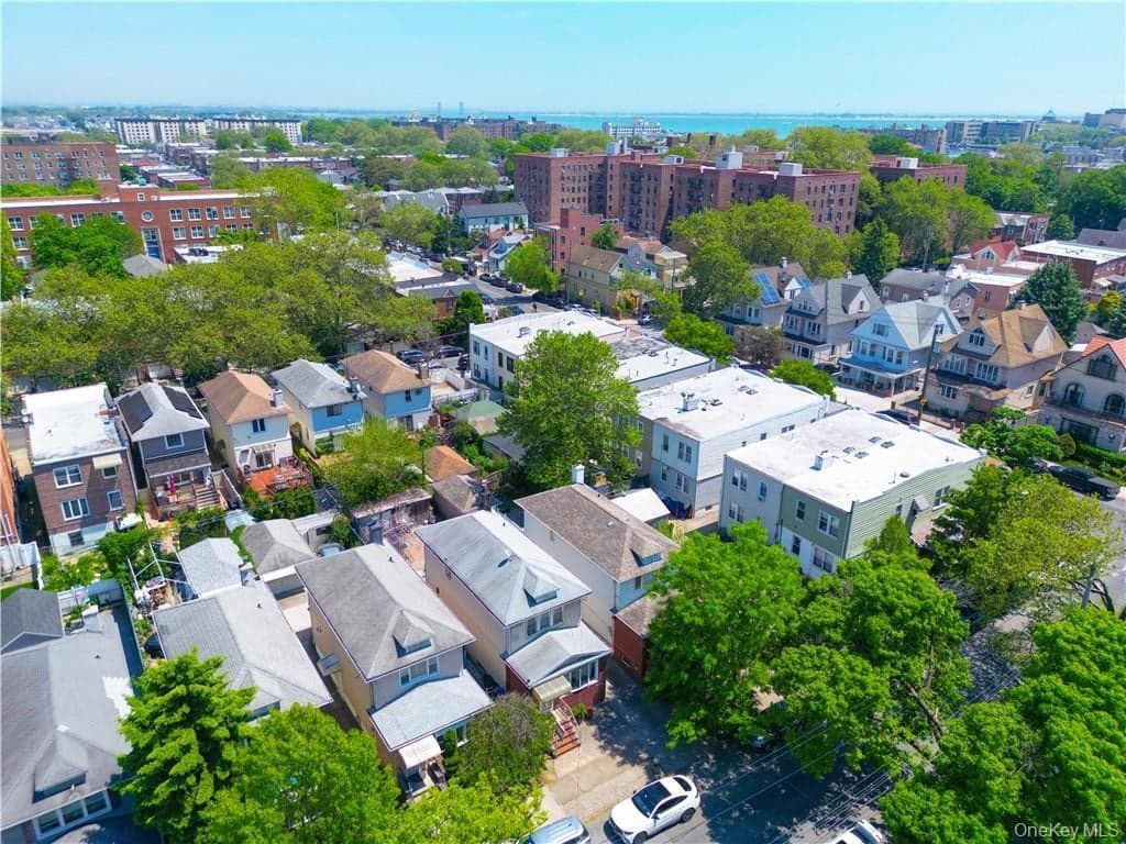 2675 E 27th Street thumbnail 26