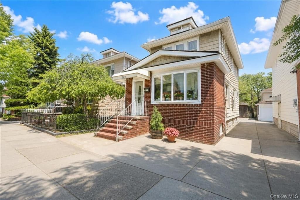 2675 E 27th Street thumbnail 2