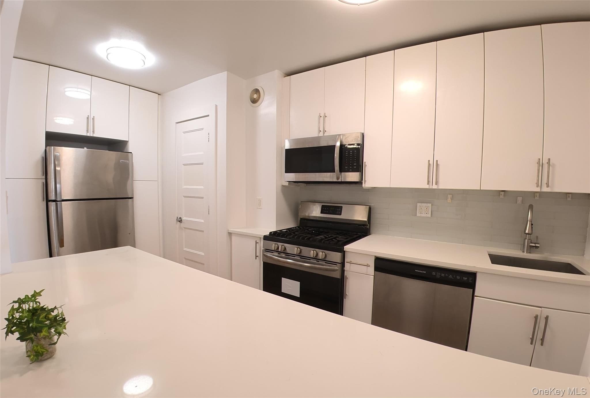 14220 Franklin Avenue Unit: 7F thumbnail 2