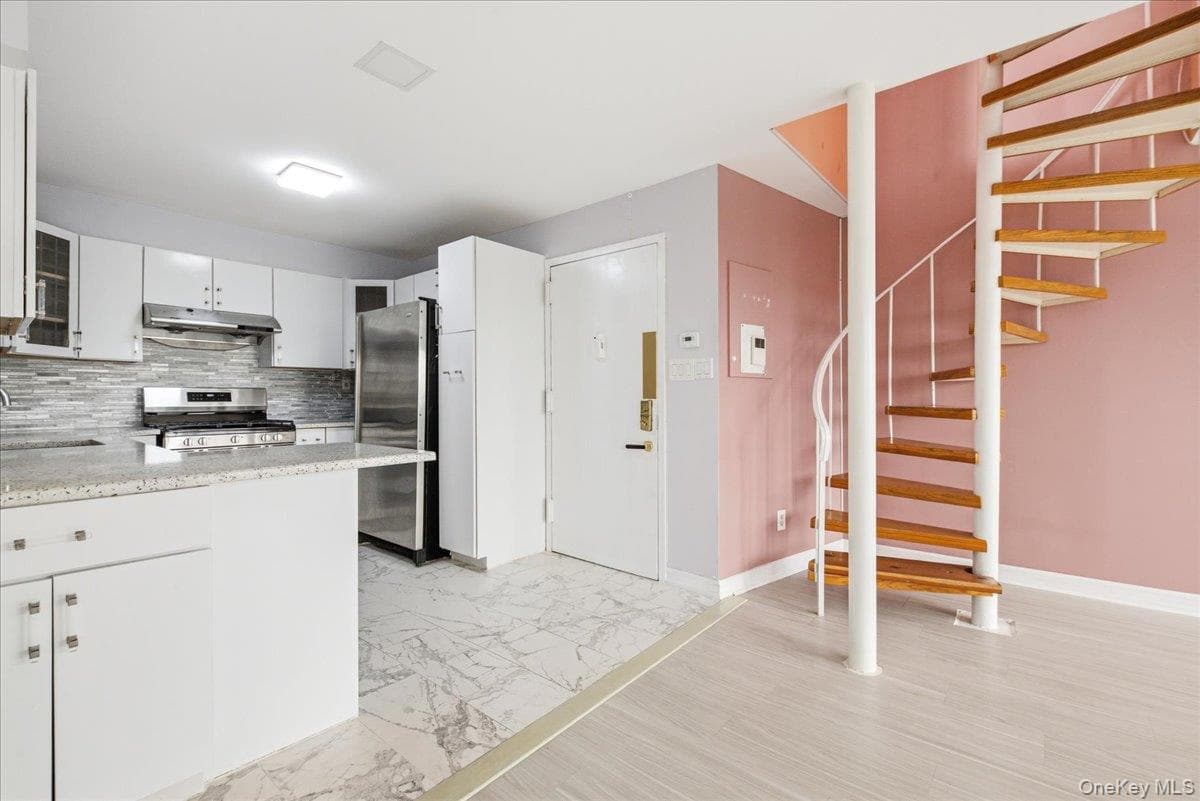76-01 113th Street Unit: PH-A thumbnail 4