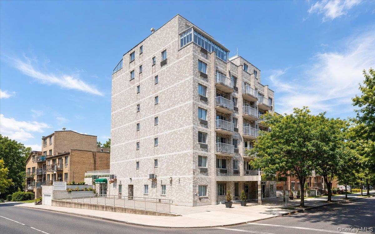 76-01 113th Street Unit: PH-A, Forest Hills
