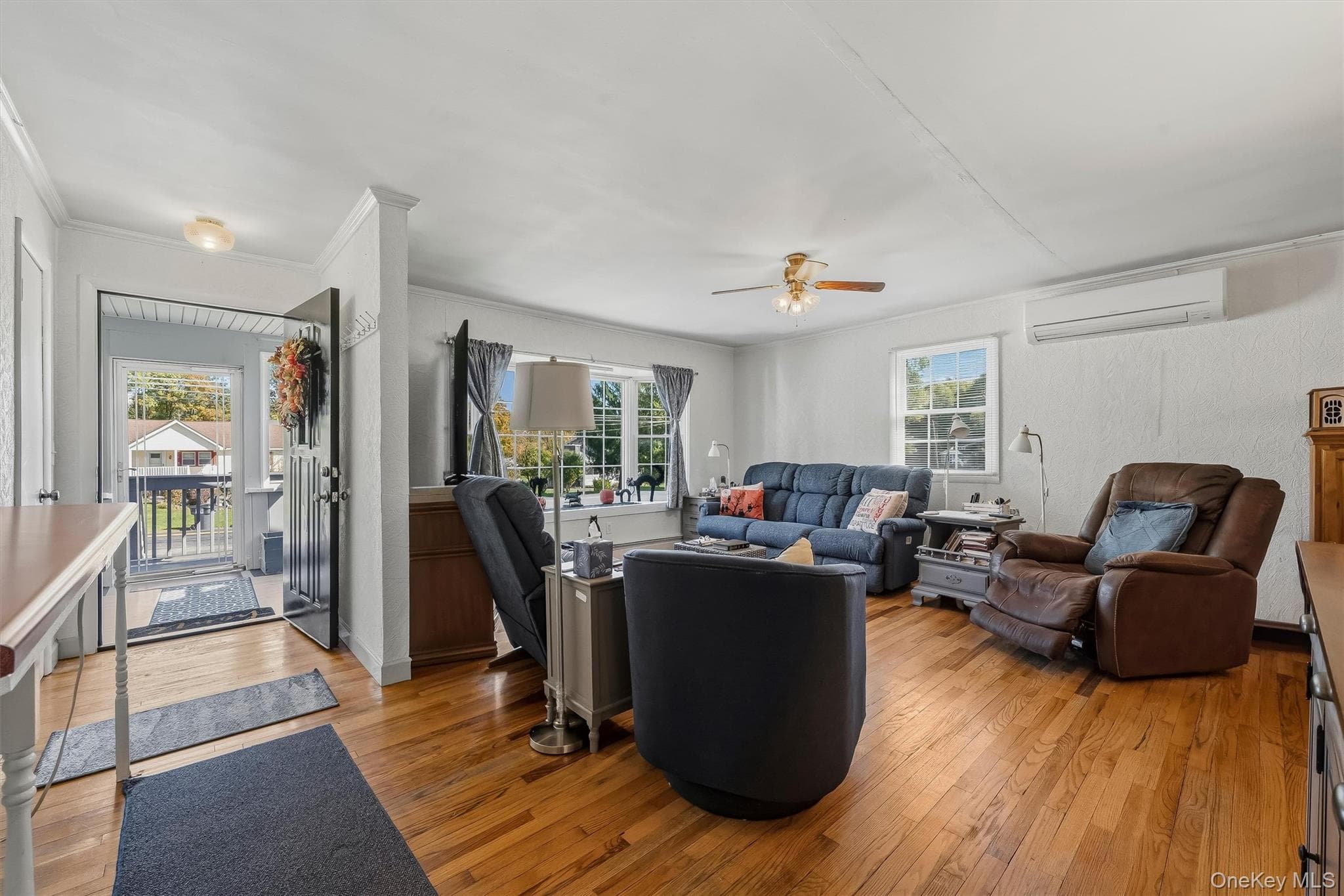 311 Howells Road thumbnail 11