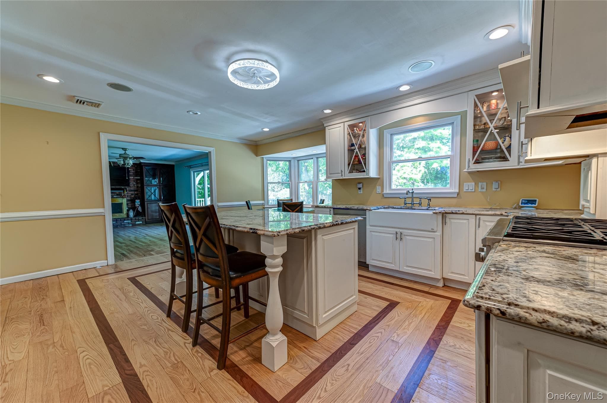 220 Windsor Avenue thumbnail 8