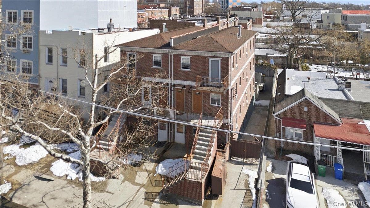 3544 -3546 Laconia Avenue thumbnail 2