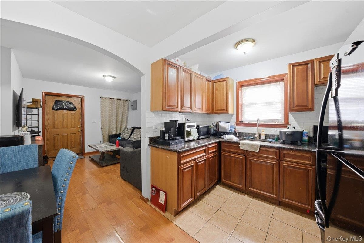 3544 -3546 Laconia Avenue thumbnail 8
