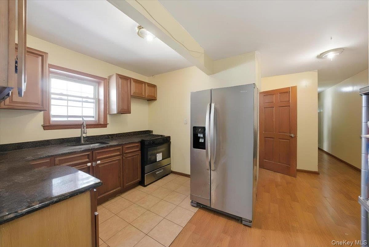 3544 -3546 Laconia Avenue thumbnail 23