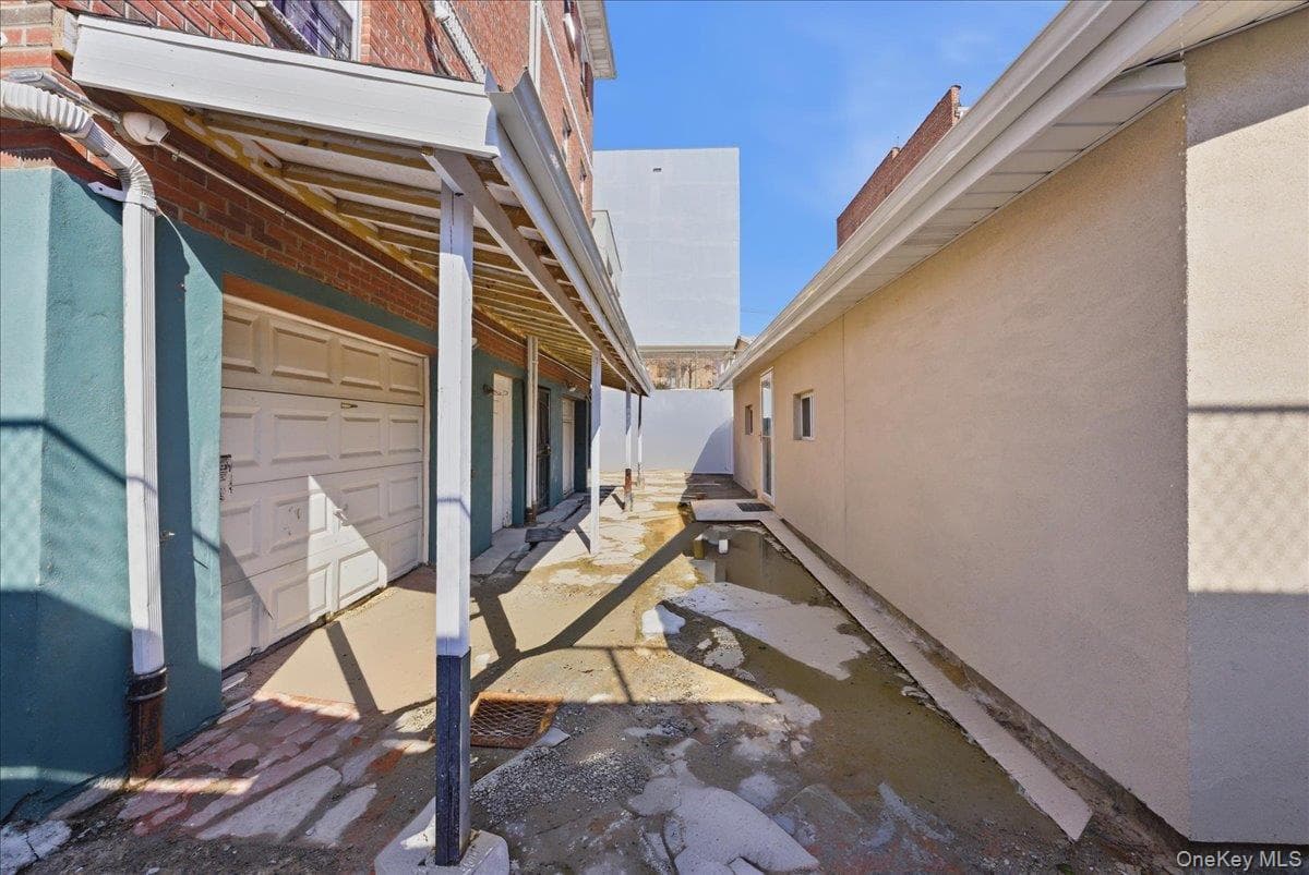 3544 -3546 Laconia Avenue thumbnail 25