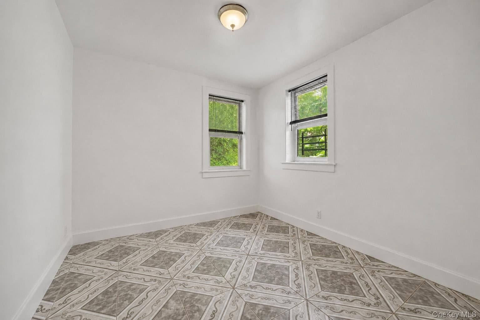 953 E 226th Street thumbnail 15