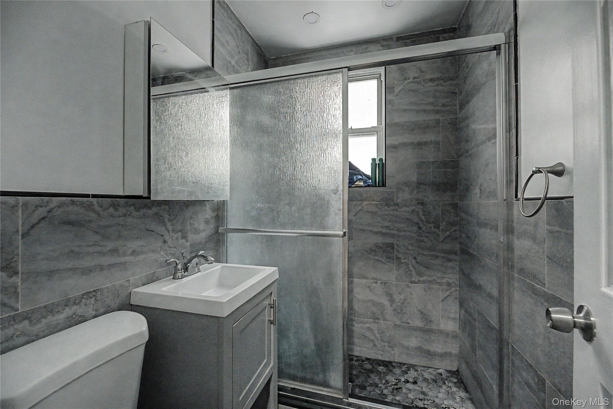 953 E 226th Street thumbnail 23