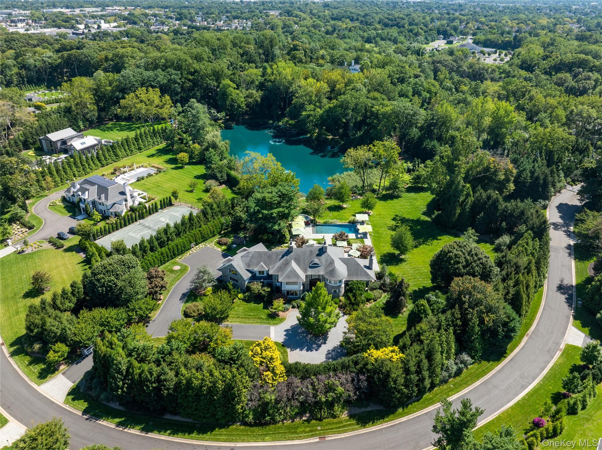 1 Hidden Pond Drive thumbnail 2
