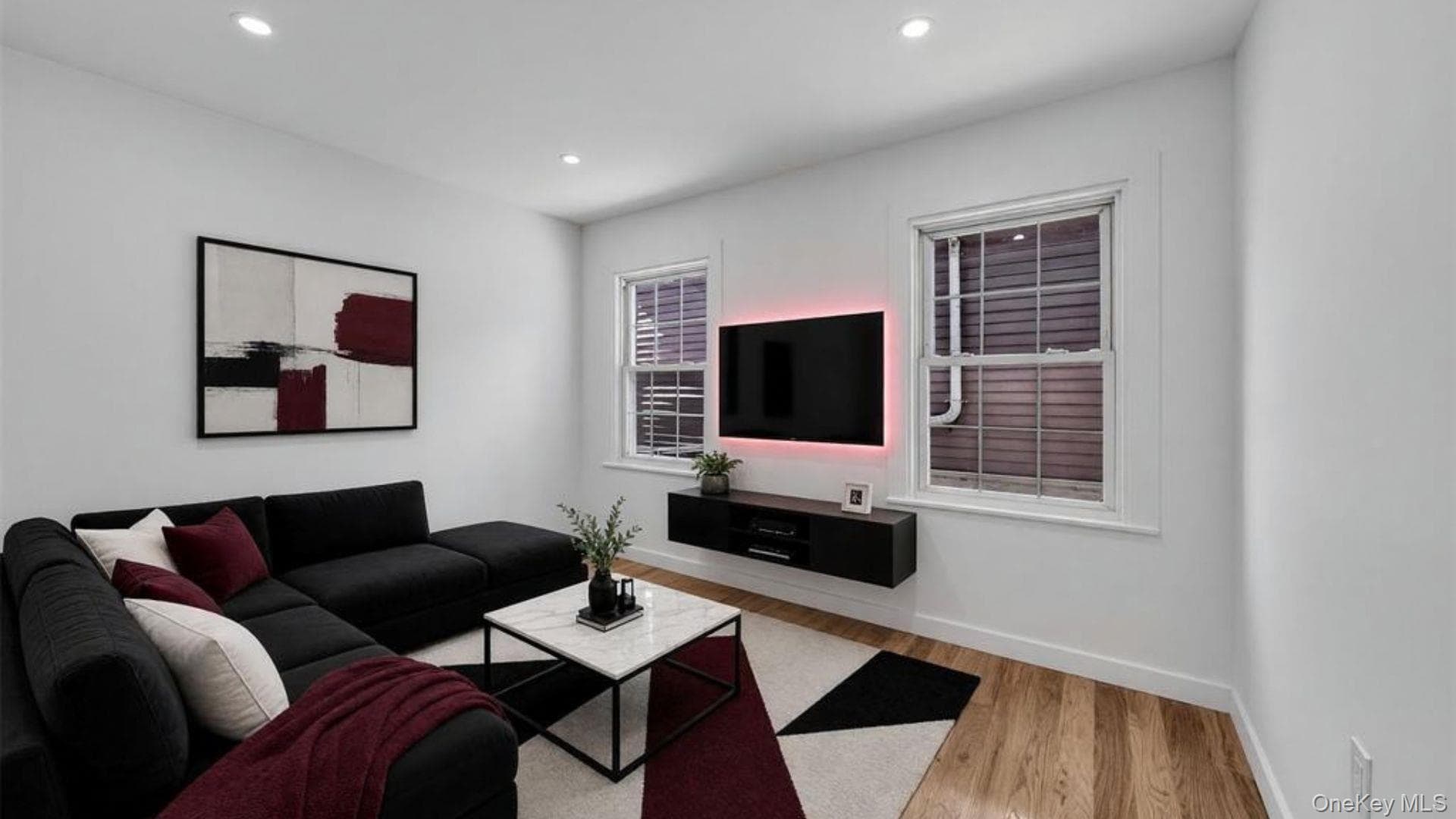 219 E 238th Street thumbnail 7