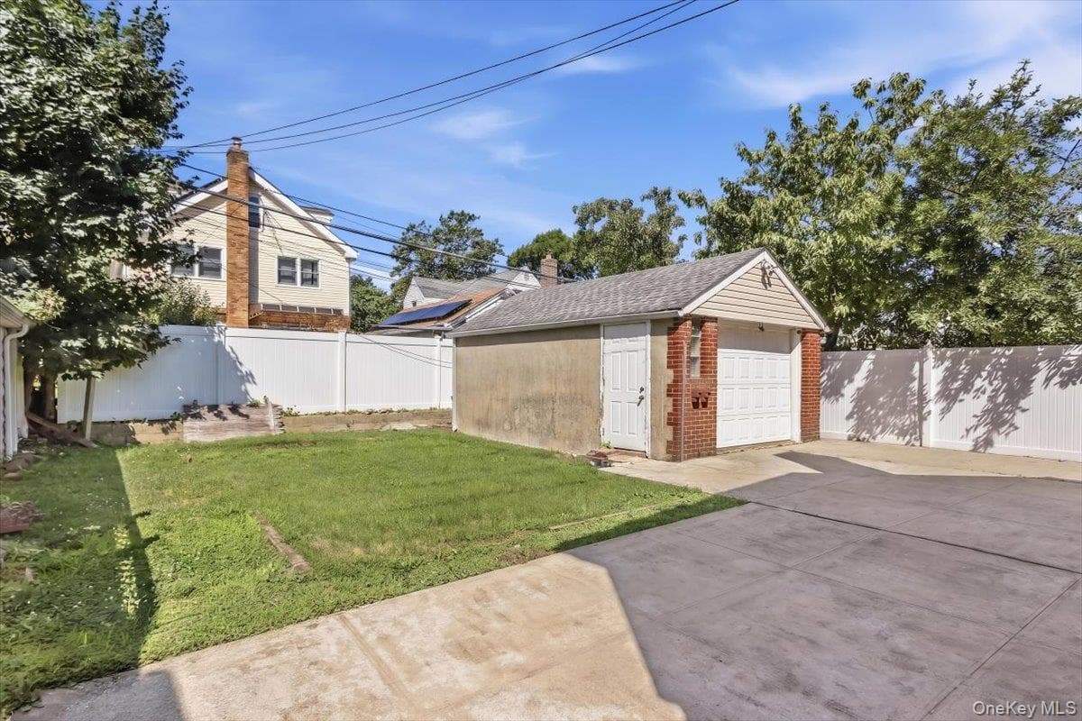 82-56 248th Street thumbnail 24