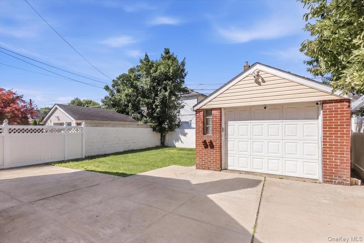 82-56 248th Street thumbnail 26