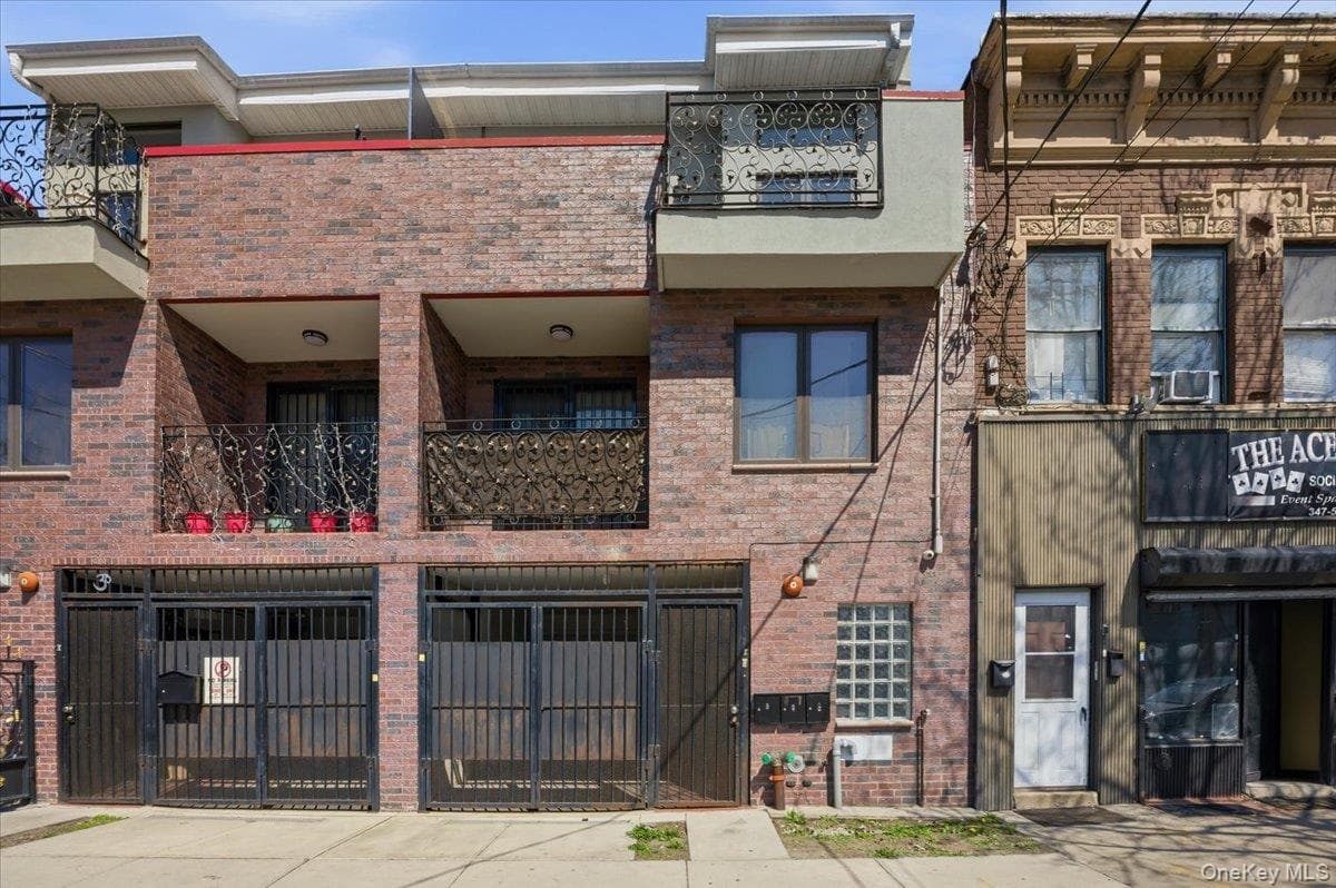 10847 Sutphin Boulevard thumbnail 22
