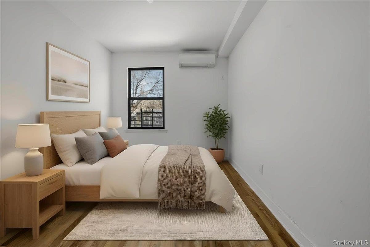 10847 Sutphin Boulevard thumbnail 5