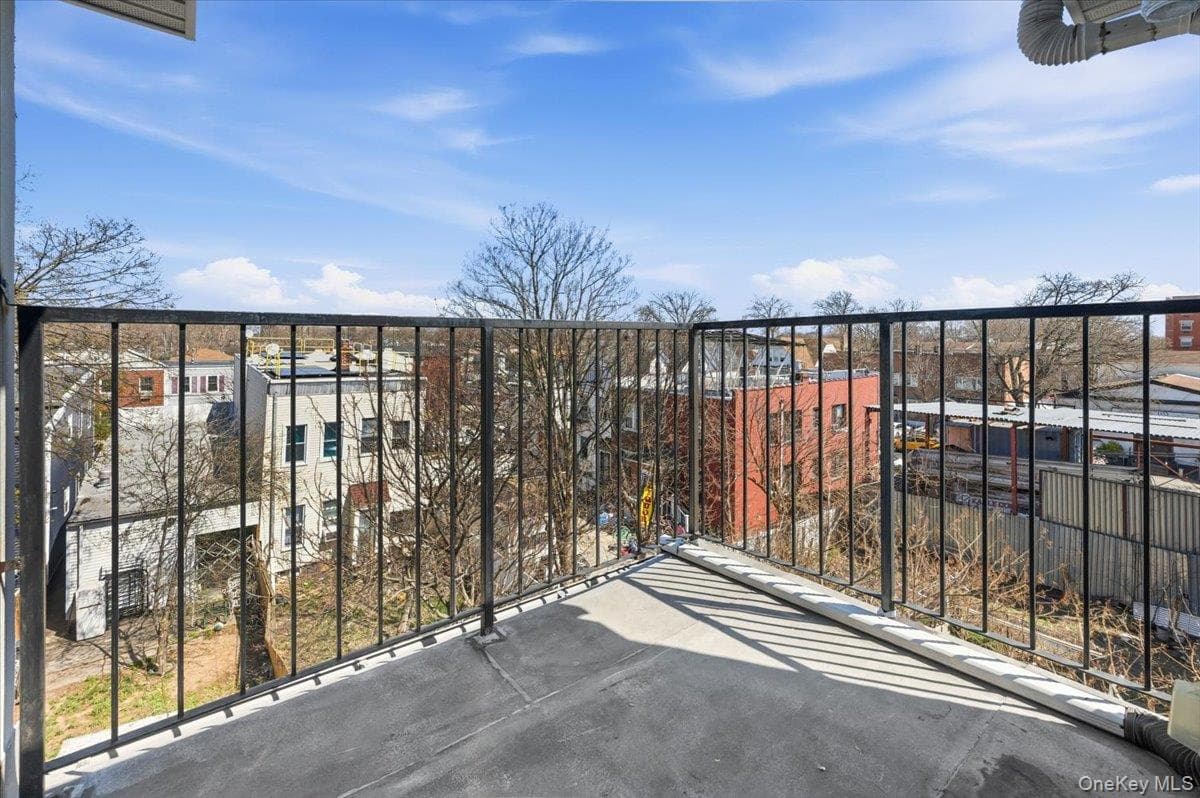 10847 Sutphin Boulevard thumbnail 14