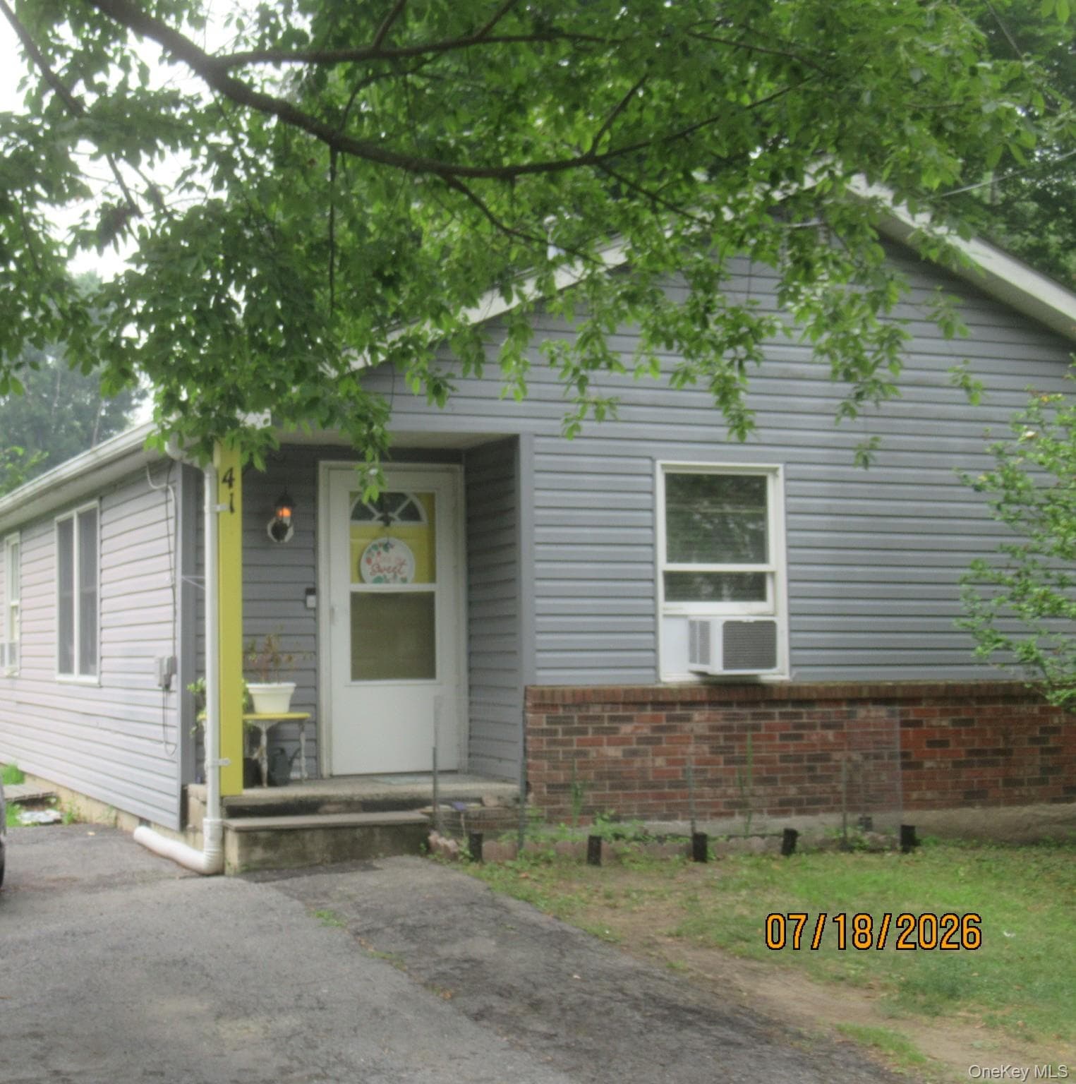 41 Clinton Street thumbnail 3