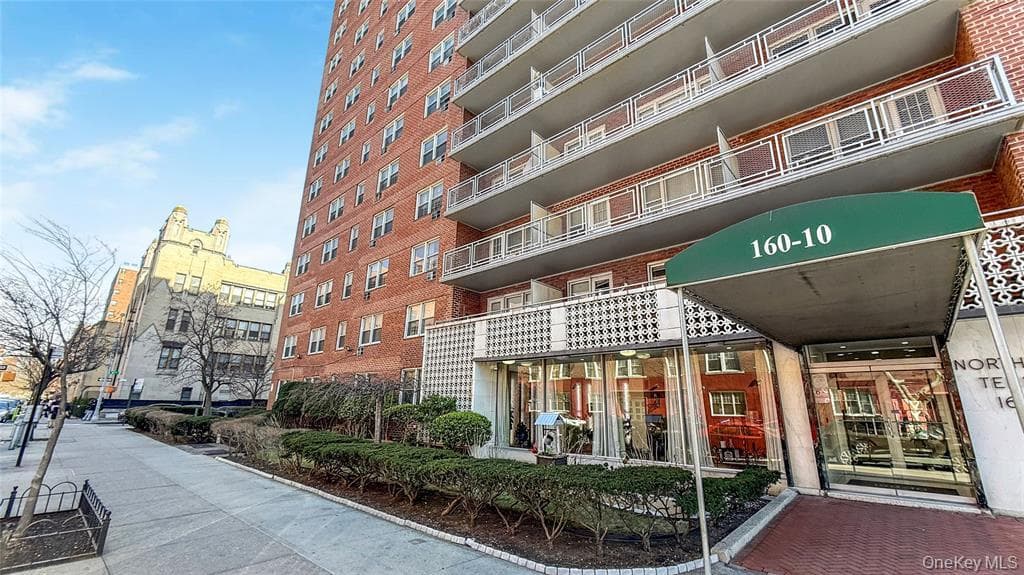 160-10 89th Avenue Unit: 9E thumbnail 3