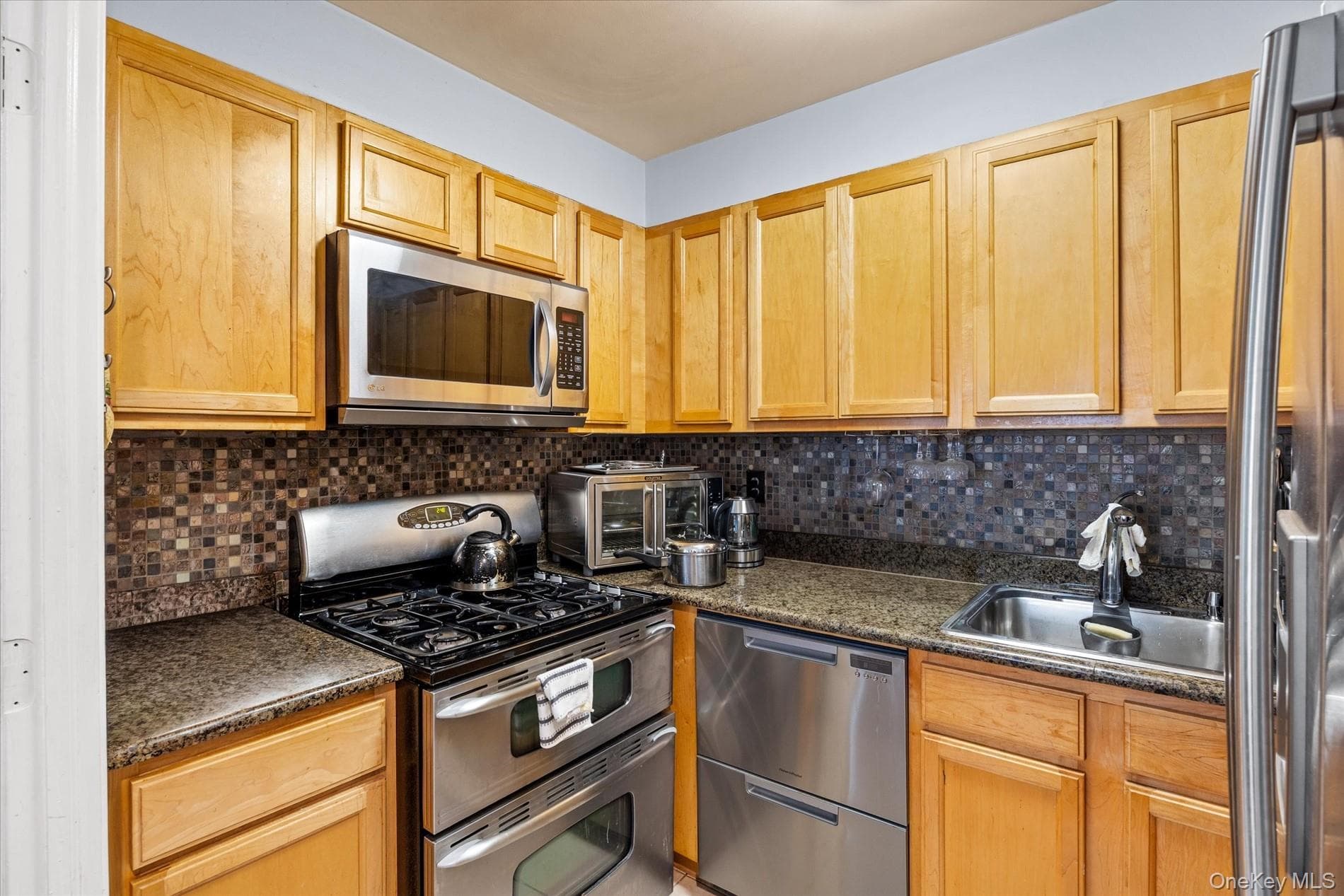 118-82 Metropolitan Avenue Unit: 6G thumbnail 4
