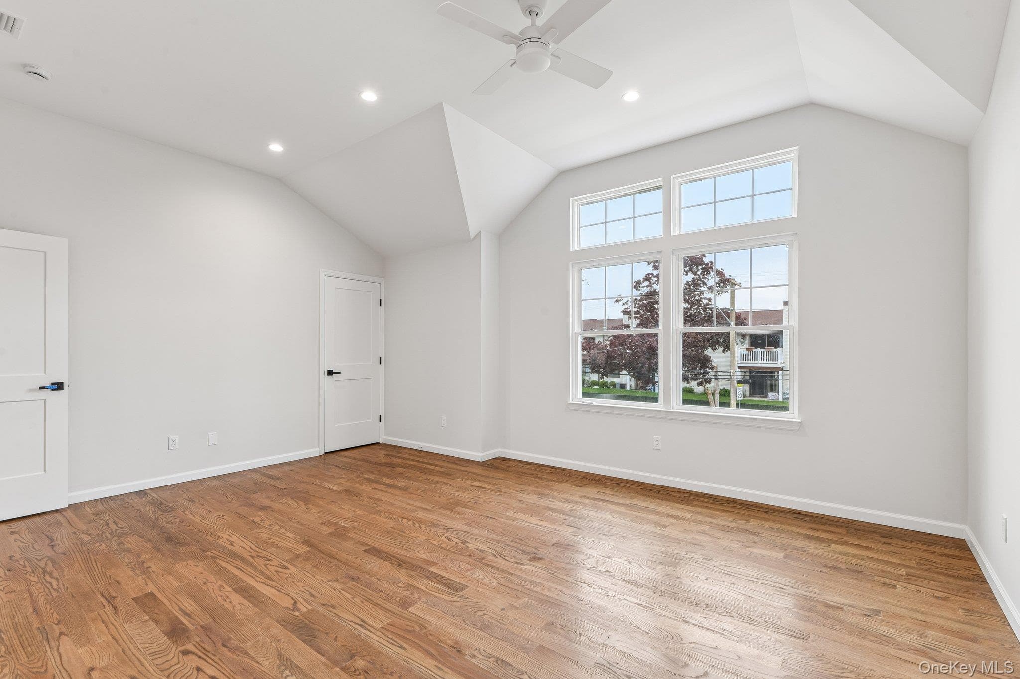 384 Scudder Avenue Unit: Lot 2 thumbnail 25