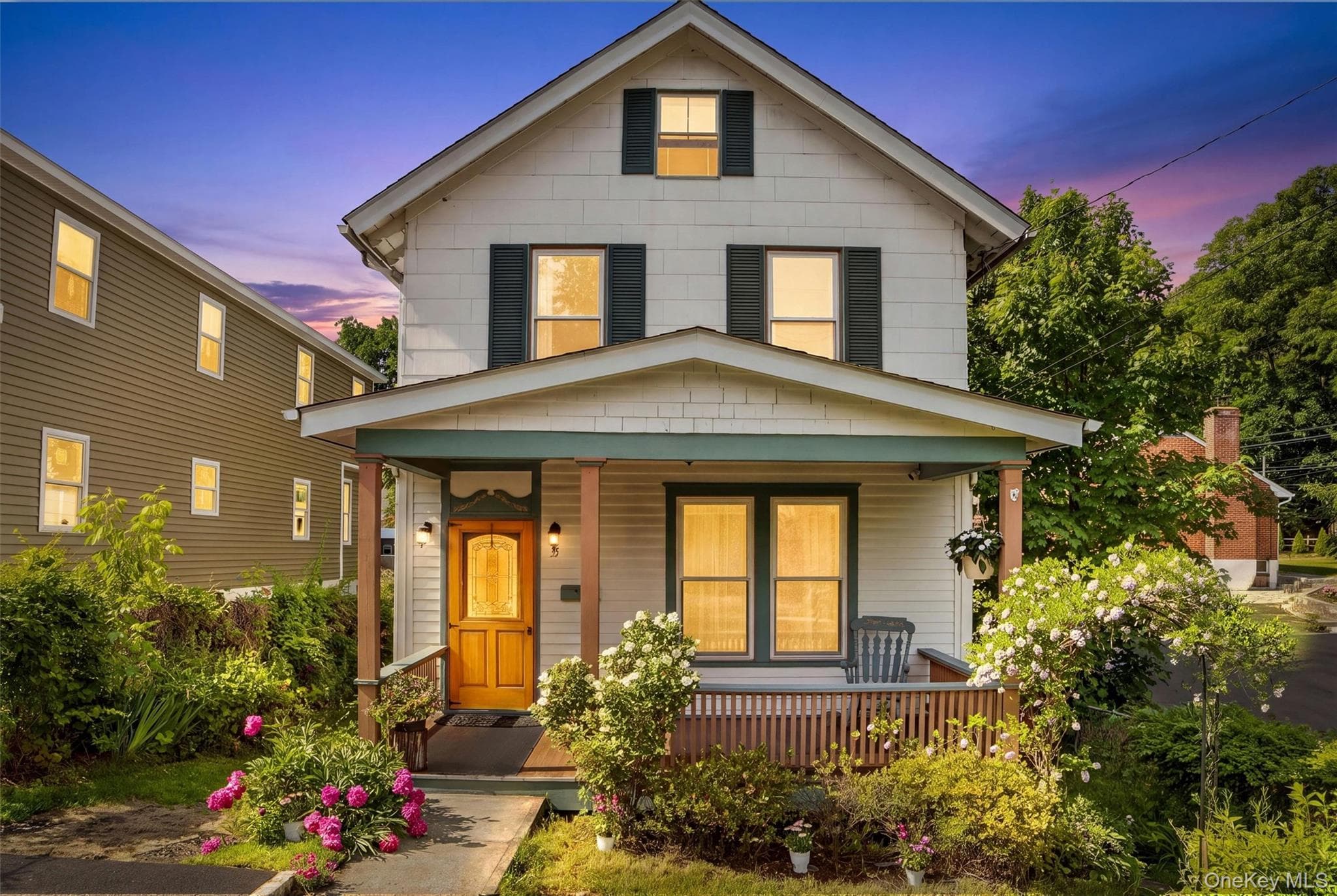 33 Maurice Avenue photo 1