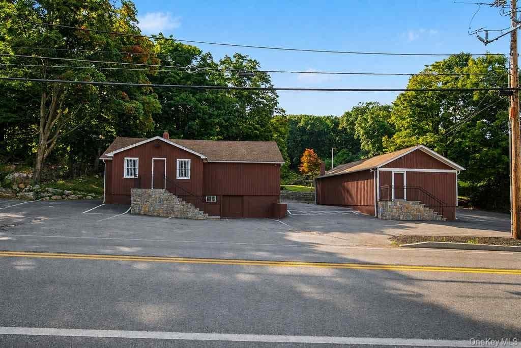 421-423 Rt-52, Carmel