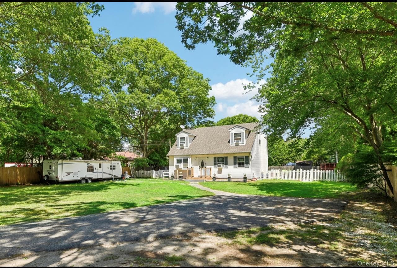 466 Auborn Avenue thumbnail 3