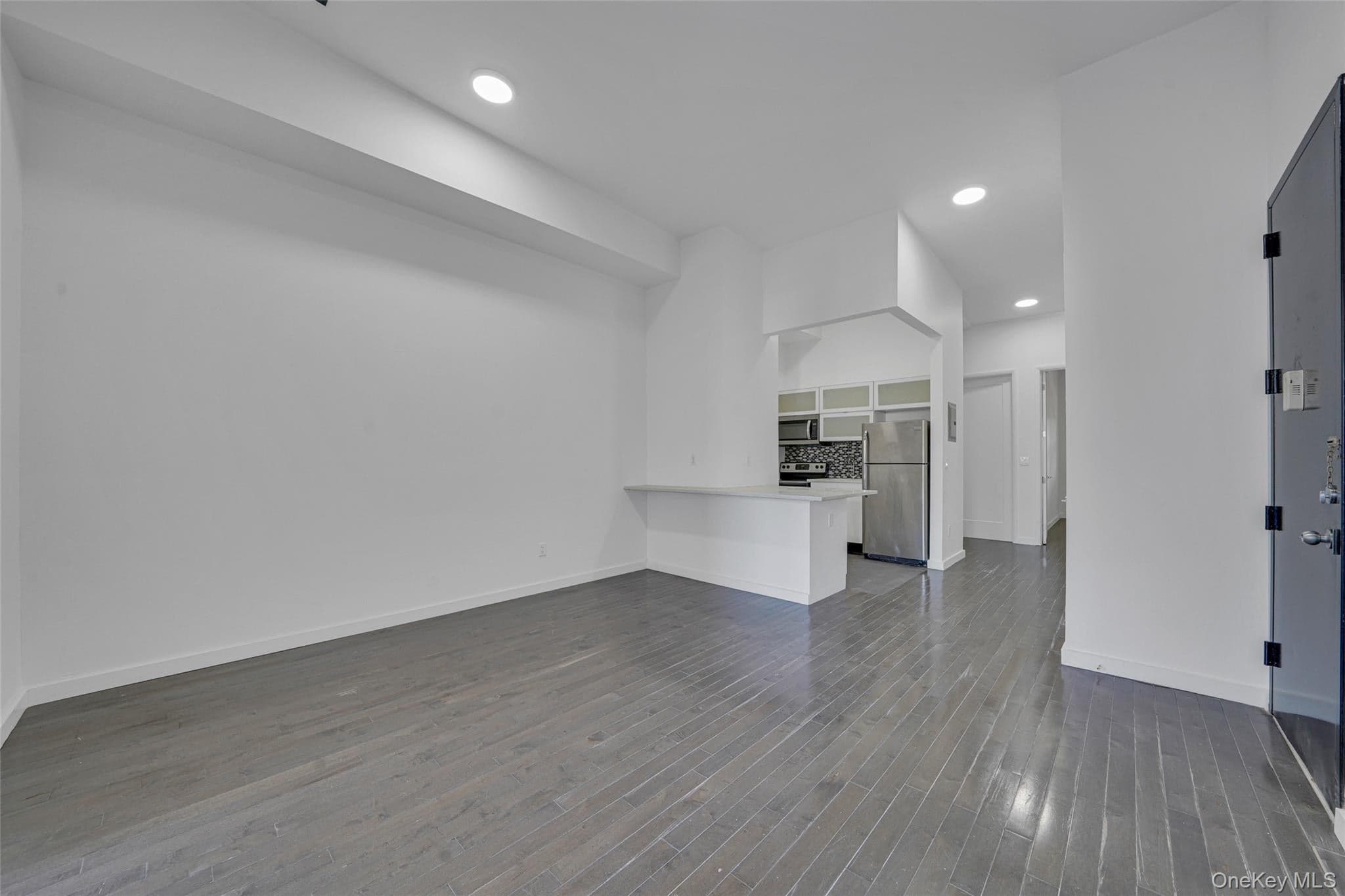1106 Halsey Street thumbnail 14