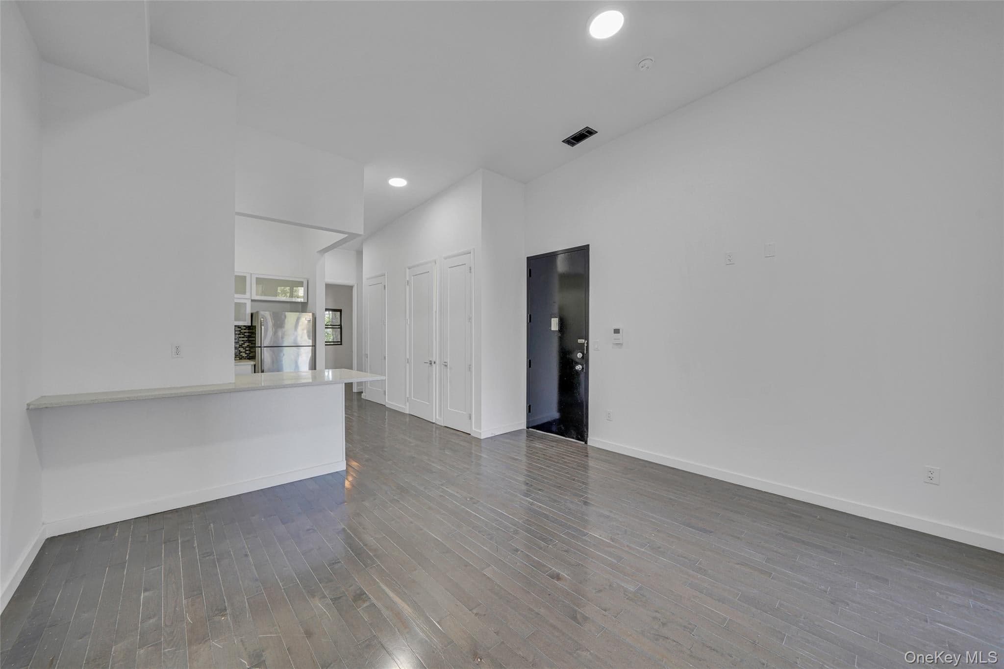 1106 Halsey Street thumbnail 15