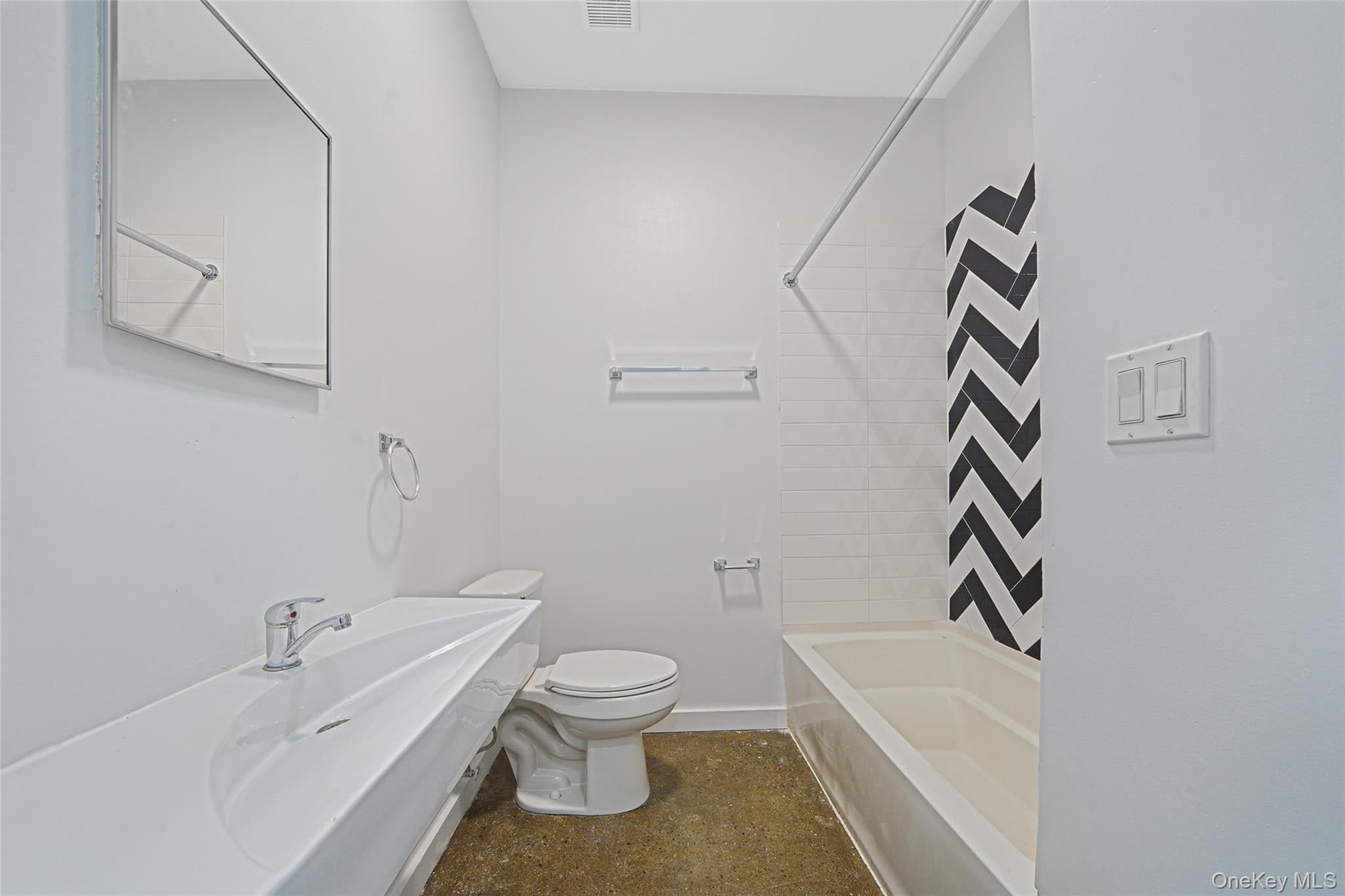 1106 Halsey Street thumbnail 4