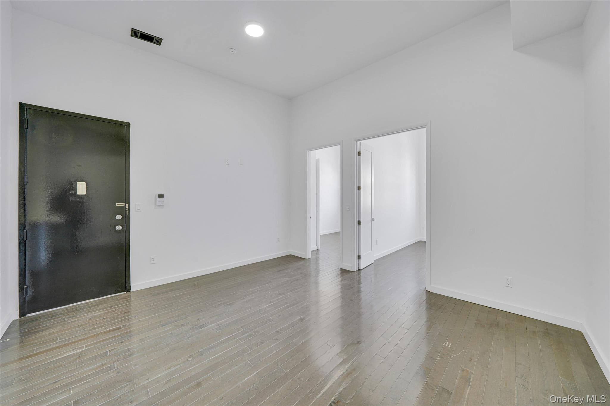 1106 Halsey Street thumbnail 16