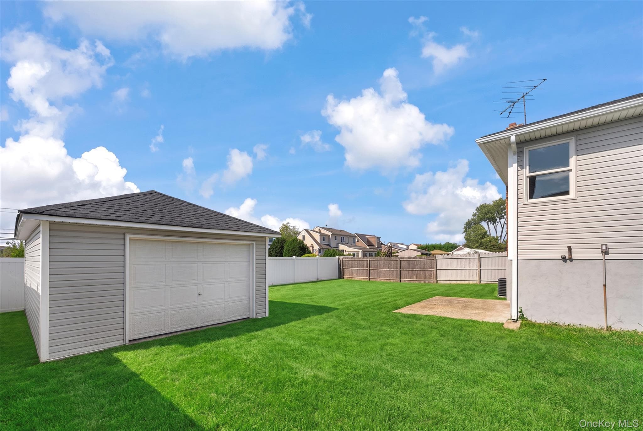 3280 Elliott Boulevard thumbnail 5
