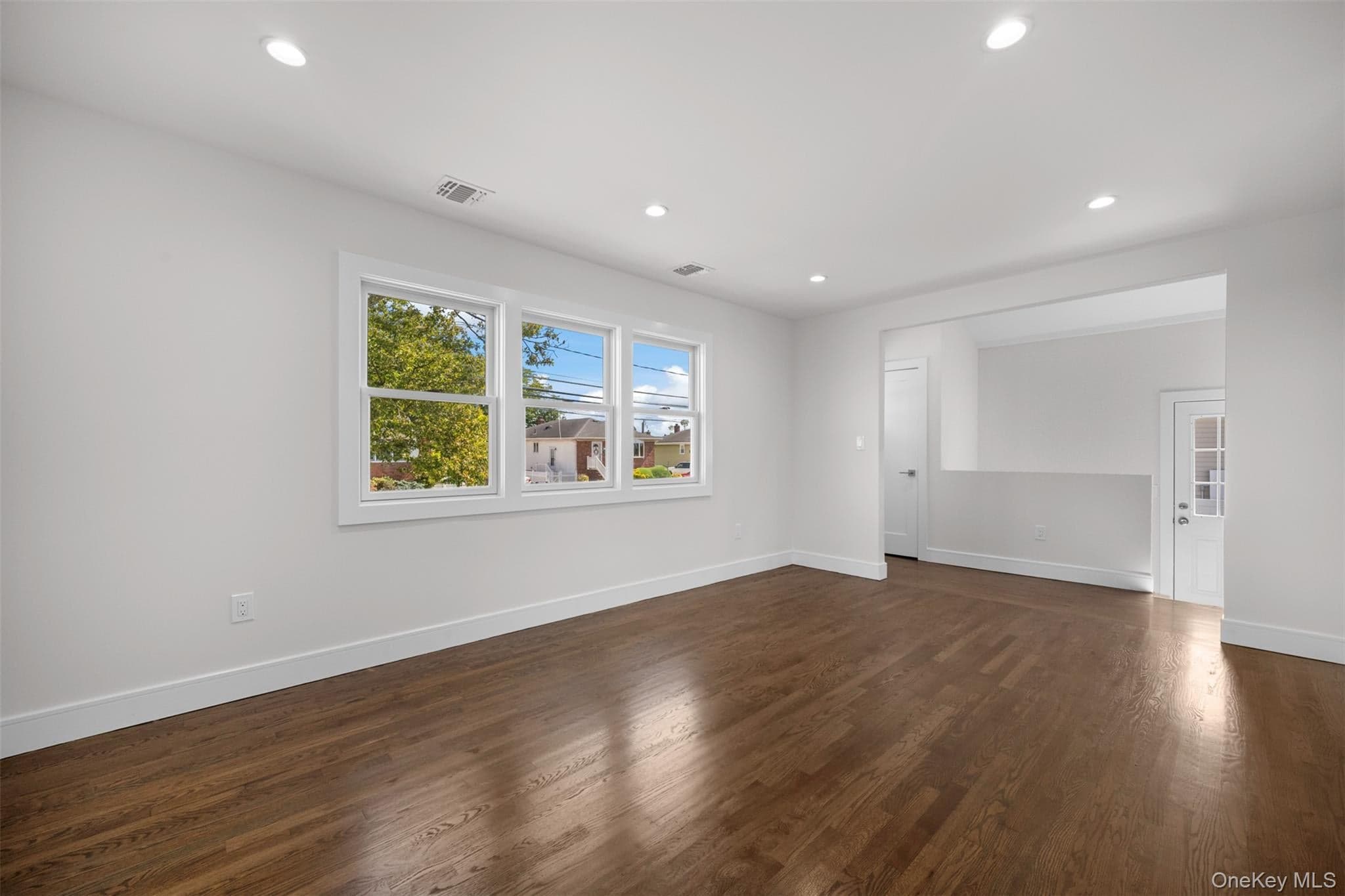 3280 Elliott Boulevard thumbnail 14