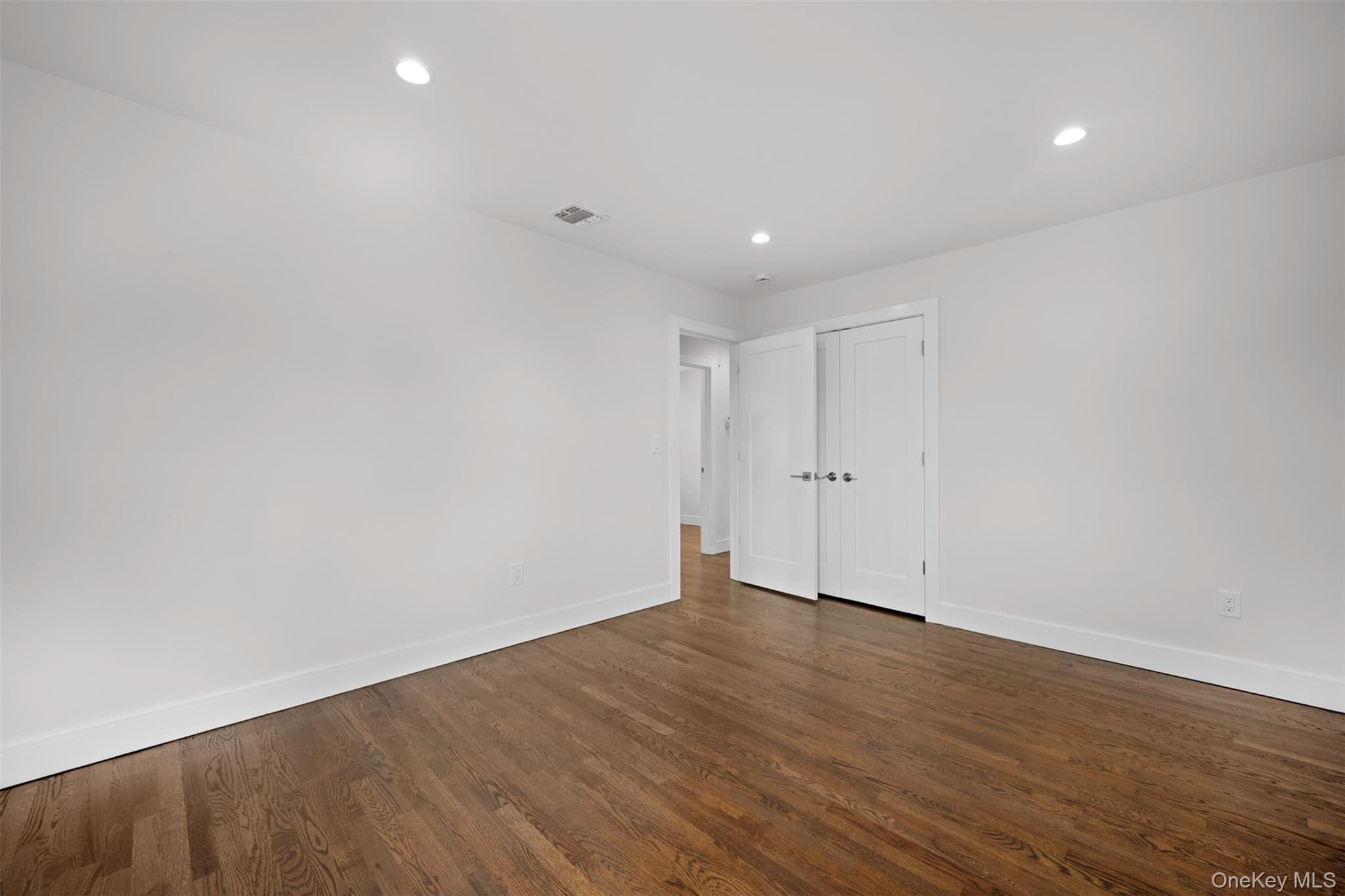 3280 Elliott Boulevard thumbnail 22