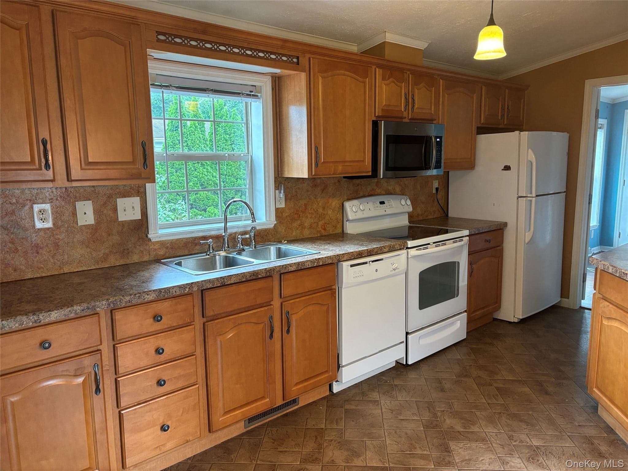 1661 Old Country Road Unit: 84 thumbnail 13