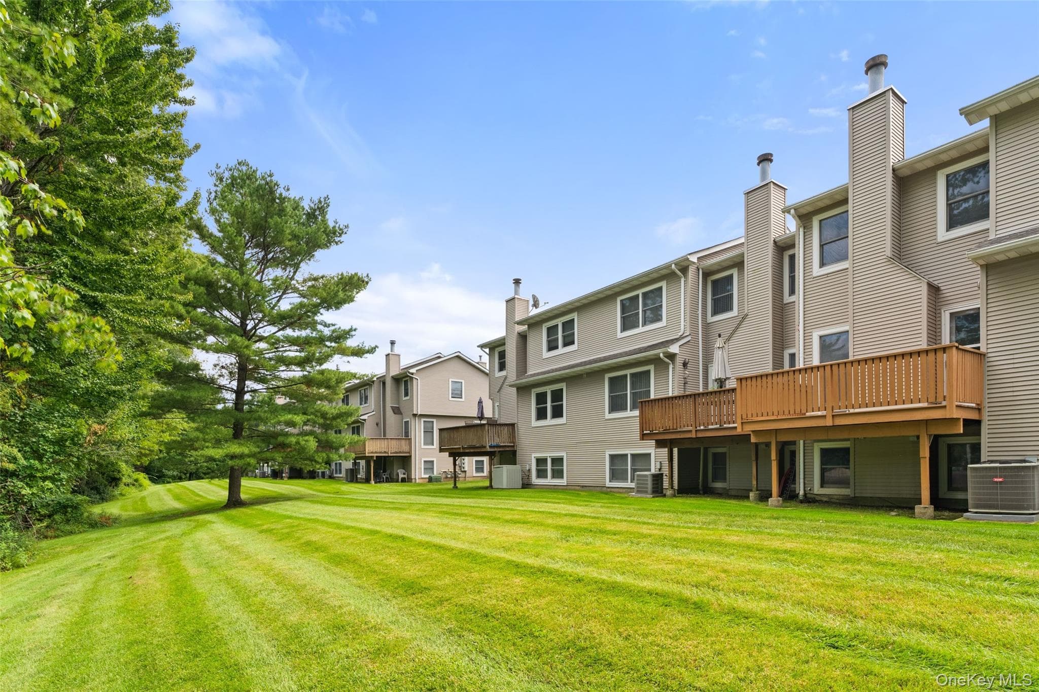 160 N Route 303 Unit: 4 thumbnail 33