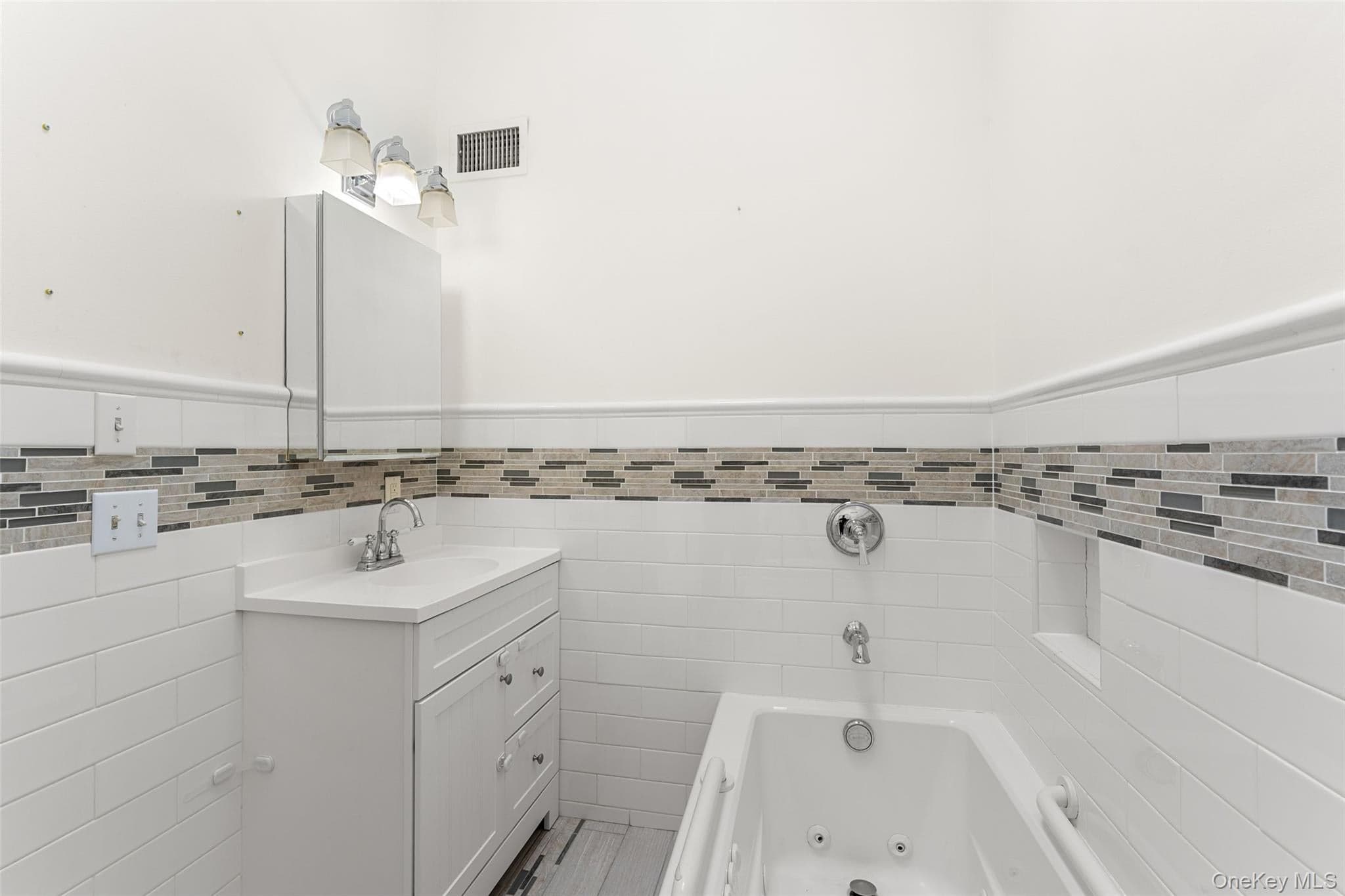 160 N Route 303 Unit: 4 thumbnail 20