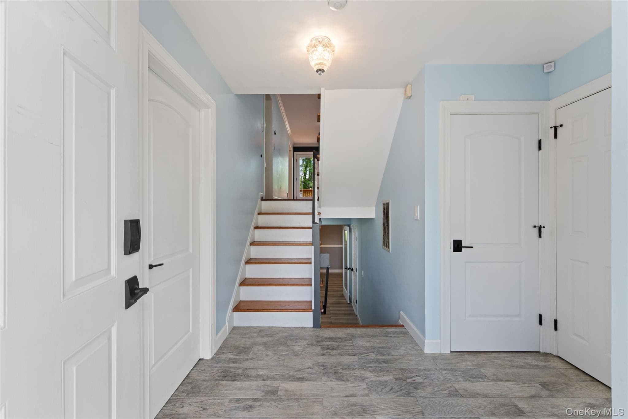 160 N Route 303 Unit: 4 thumbnail 3