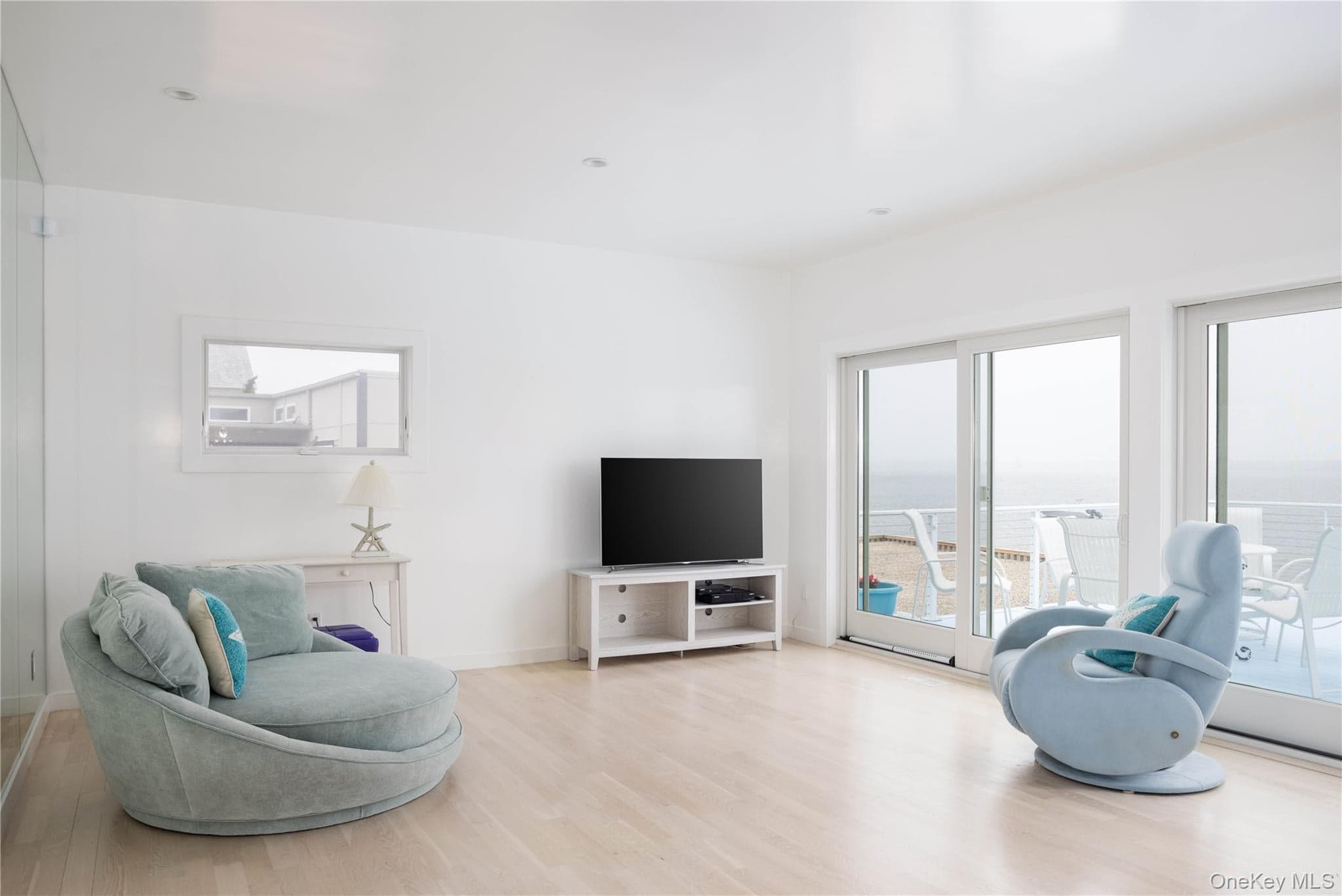 398 Dune Road thumbnail 10