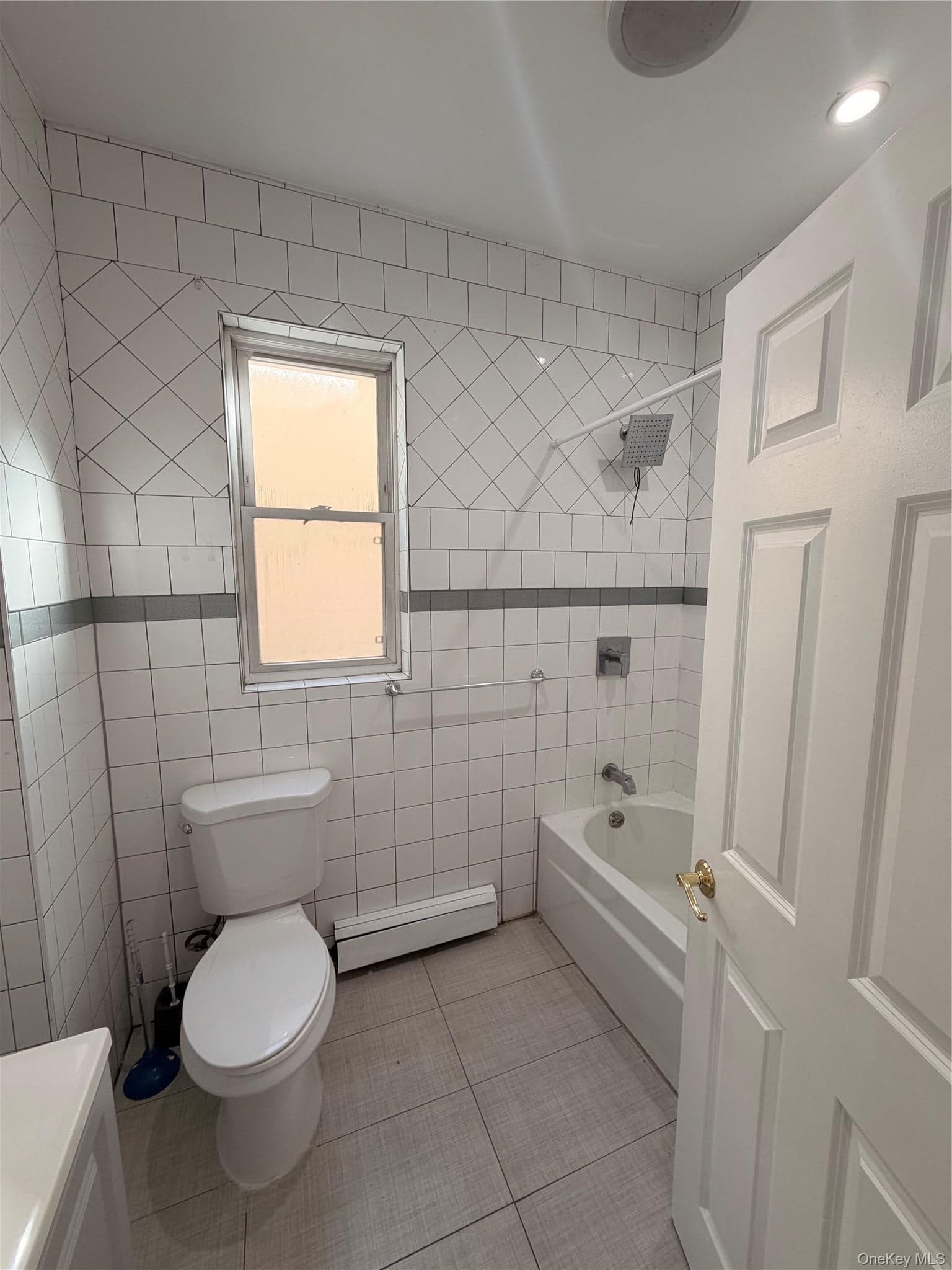 1226 Saint Lawrence Avenue Unit: 2 thumbnail 5